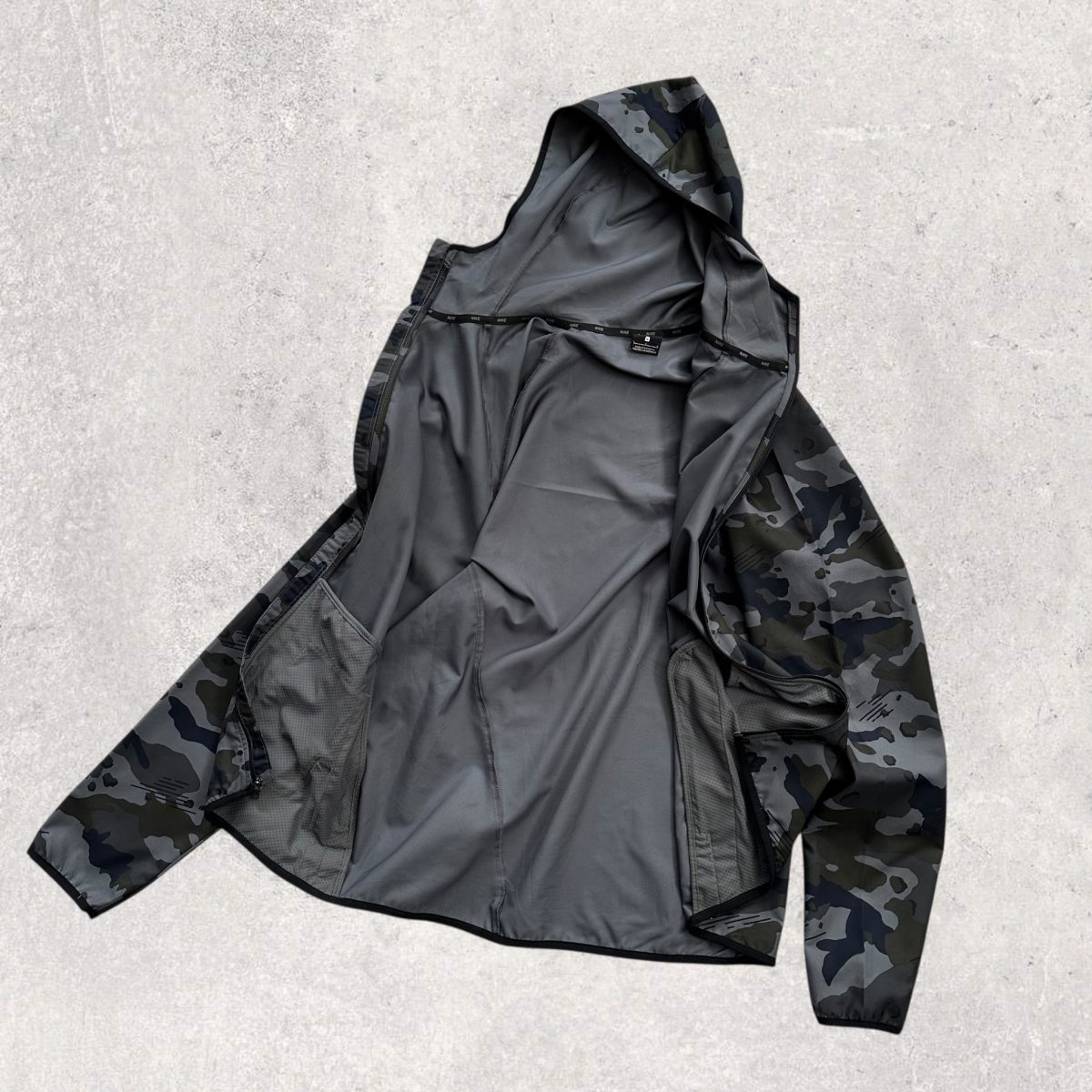 Cortavientos Dark-Gray Camouflage Nike L - Imagen 3
