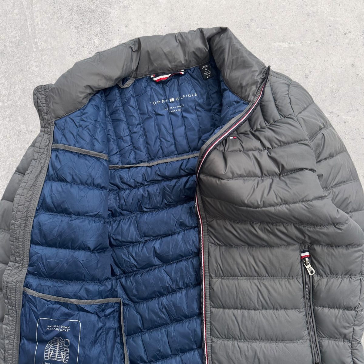 JKT Grey Tommy Hilfiger S - Imagen 4